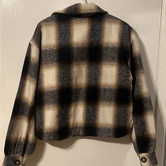 garage insulated shacket size medium - Picture 2 of 3